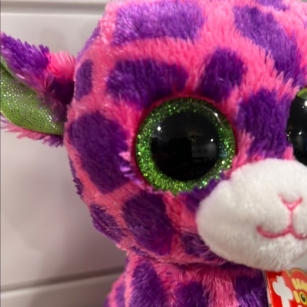 Ty Beanie Boos - Gilbert the Giraffe (Glitter Eyes) - Picture 3 of 10